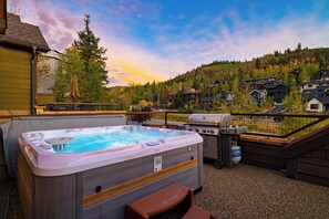 Unwind in the private hot tub with mountain views, fresh air, and a spacious deck for outdoor lounging. - Hot Tub + Cedar Sauna + Game Room | Walk to Main St | Alpine Ridge Lodge (Park City)