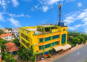 Front of property - Townhouse Oak Hannie's Inn  (Davao City)