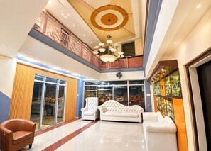Lobby - Townhouse Oak Hannie's Inn  (Davao City)