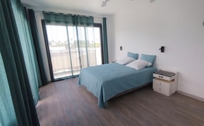 Room - Vrbo Property (Le Port)