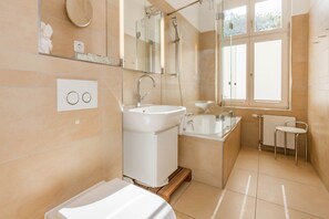 Bathroom - Vrbo Property (Zinnowitz)