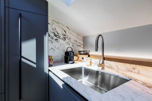 Interior - Elegant penthouse in the historic center of Treviso—2 bedrooms, 2 bathrooms, and a terrace (Treviso)