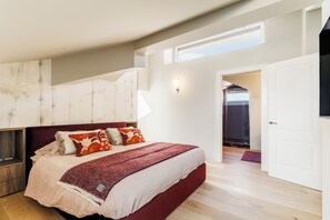 Room - Elegant penthouse in the historic center of Treviso—2 bedrooms, 2 bathrooms, and a terrace (Treviso)