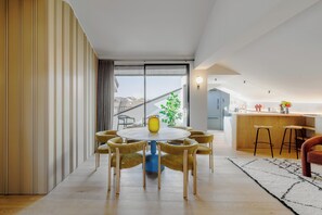 Dining - Elegant penthouse in the historic center of Treviso—2 bedrooms, 2 bathrooms, and a terrace (Treviso)
