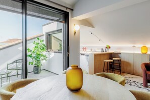 Dining - Elegant penthouse in the historic center of Treviso—2 bedrooms, 2 bathrooms, and a terrace (Treviso)
