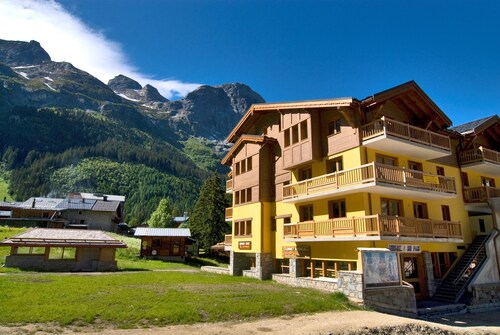 Au pied des pistes ! Appartement cosy + Parking