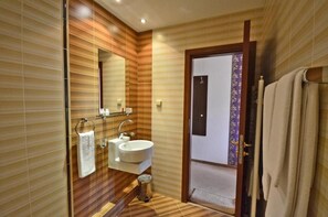 Bathroom - Eleganza Family Hotel (Sofia)