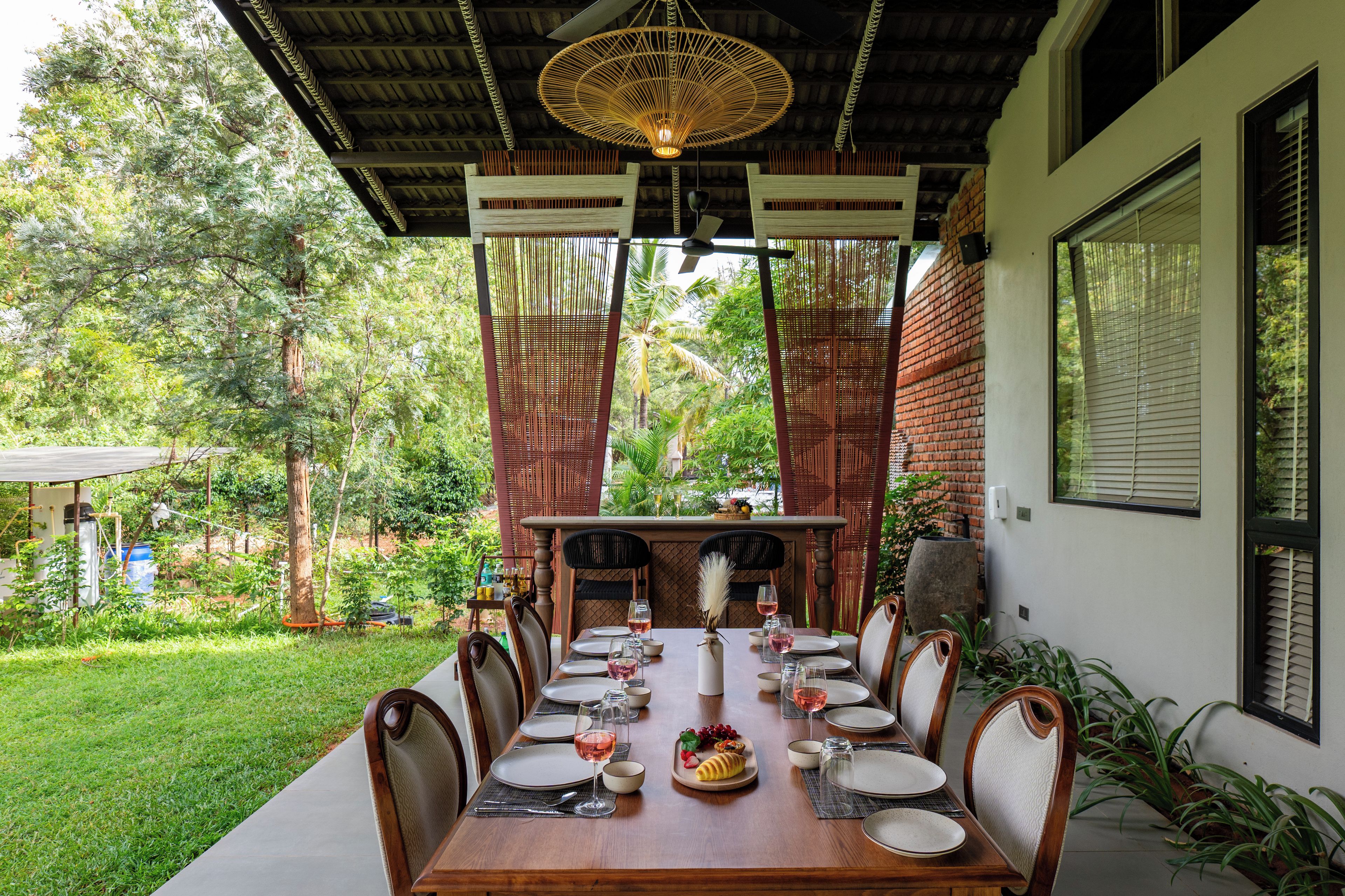 Tempat makan luar