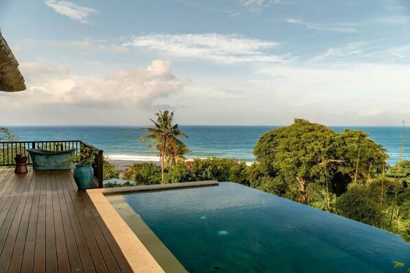 Pool - Nihi Sumba (Wanokaka)