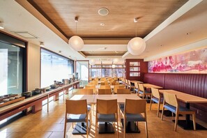 Dining - The Grand Court Tsunishi (Tsu)