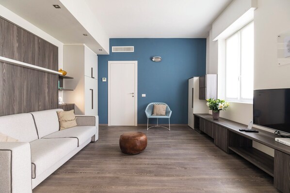 Living area - Vrbo Property (Milano)