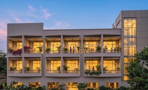 Ảnh chưa phân loại, 5 trong số 6 ảnh, nút