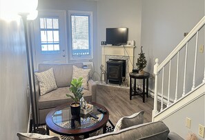 Living area - Multi-level 2 bedroom condo near Loon Mt. #321 (Lincoln)
