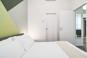 Room - Vrbo Property (Milano)