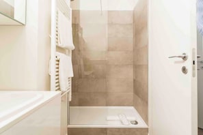 Bathroom - Vrbo Property (Milano)