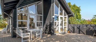 "Herdina" - 300m from the sea by Interhome