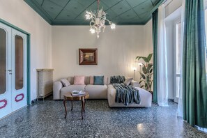 Living area - Vrbo Property (Perugia)
