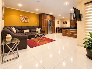 Room - Walk to Telef Rico and Megacenter I 2BR I Parking (La Paz)