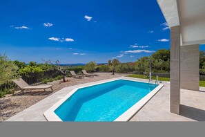Room - Villa Mate With Pool and Beautiful sea View (Krk)