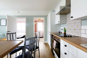 Private kitchen - Bright 1BR Flat near station/easy access to centre (Brighton and Hove)