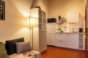 Autumn, Kitchen, Spring, Summer - Nice apartment for 2 people with A/C, WIFI, TV and panoramic view, close to San Gimignano (Castelfalfi)