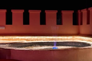 Outdoor spa tub - Riad DAR ORIANE & SPA (Marrakech)