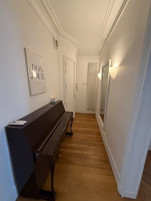 Interior - Haussmann-style charm in the heart of the 16th arrondissement (Paris)