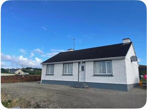 Exterior - cottage in the hills, peaceful surround access to the popular wild Atlantic way. (DL)