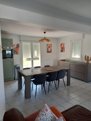 Dining - Vrbo Property (La fresnais)
