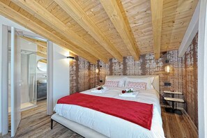 Room - Vrbo Property (Pinzolo)