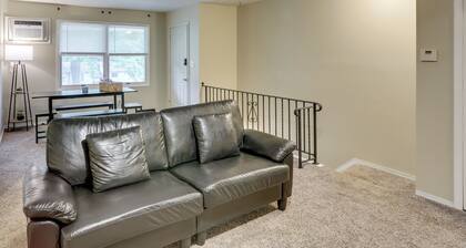 Youngstown Home Near Fellows Gardens & Lake Milton