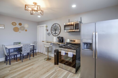 Couple's Welcome! Cozy Beckley Escape w/ Deck