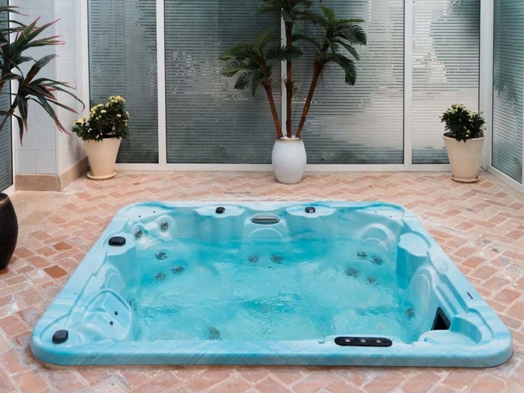 Bain à remous intérieur