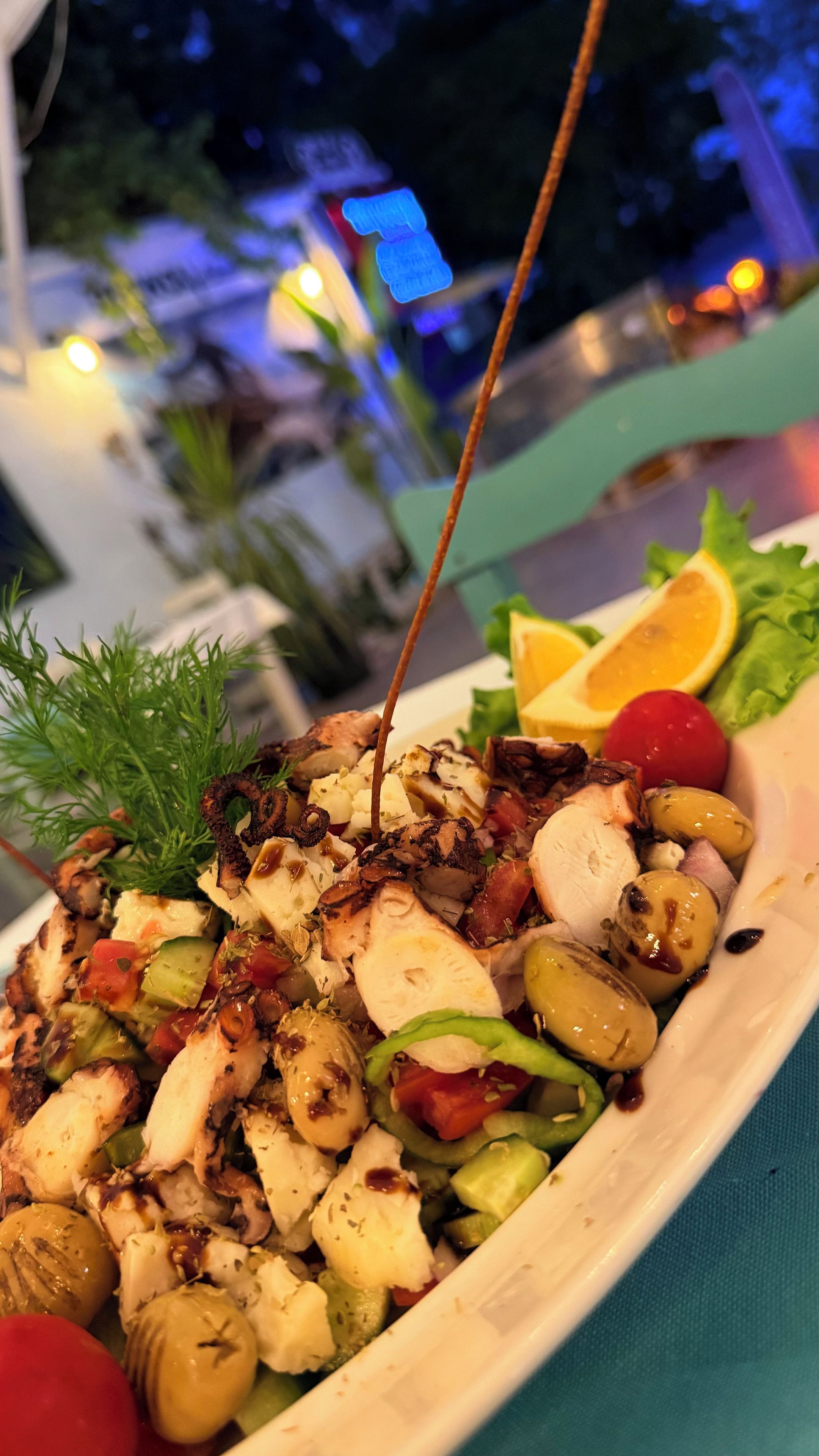Comida y bebida