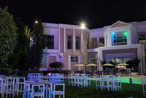 Outdoor dining - Phebus Hôtel  Gammarth  (Gammarth)