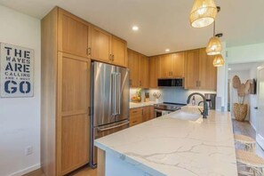 Private kitchen - Pali Ke Kua 124 - Bali Hai View, Beautiful Ocn Frt condo (Princeville)