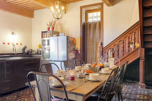 Dining - The Château du Mas, near Lyon (Bessenay)