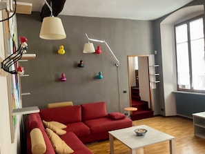Living area - Vrbo Property (Bergamo)