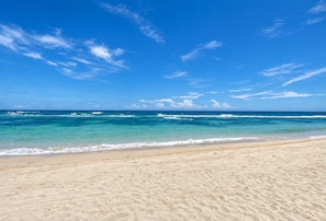 Beach - Apartment with an ocean view (Playa Juan Dolio)