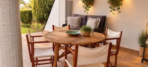 Outdoor dining - Holiday home 'Villa Mar' with private terrace, Wi-Fi and air conditioning (Alcúdia)
