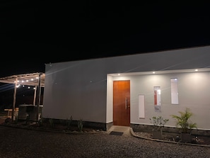 Exterior - Beautiful 3-bedroom house in delightful Imperial perfect for your stay (Imperial)