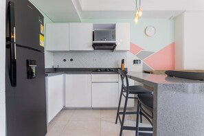 Private kitchen - Utopia 4.East - Cosmopolitan Loft•Self Check-In•AC (Medellín)