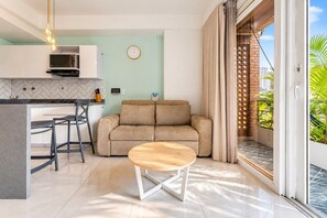 Apartamento moderno con balcón tropical - Utopia 5.East - Modern Loft•AC•Wi-Fi•Self Check-In (Medellín)