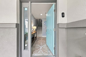 Interior - Be A Nomad | 3BR 3BA Townhouse | 2 Blocks to Jacksonville Beach | Sleeps 6 (Jacksonville Beach)