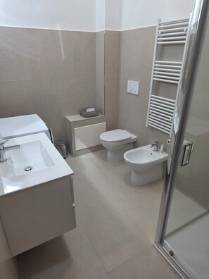 Bathroom - Vrbo Property (Cagliari)