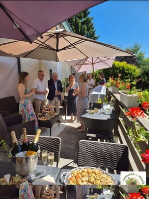 Buiten dineren