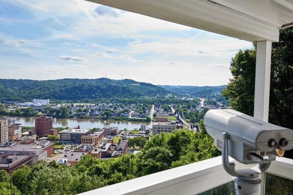Property grounds - Cliff House - 5BR, Private Pool & Stunning Views, Minutes to Downtown & Oglebay (Wheeling)