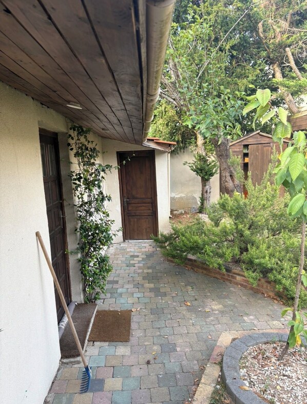 Exterior detail - Charming, standalone studio in Clamart with a garden, near Paris (Clamart)