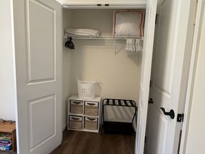 Interior - New 3BR House in Southwest Harbor! [Eagle`s Ledge] (Southwest Harbor)