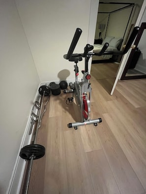 Fitness facility - Downtown Digital Detox: Cozy 1-bdrm house in serene Atl with AC and fitness room (Atlanta)